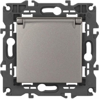 Розетка ЭРА ELEGANCE Б0065811 14-2103-16 2P+E Schuko со шторками с крышкой 16А-250В титан Розетка ЭРА ELEGANCE Б0065811 14-2103-16 2P+E Schuko со шторками с крышкой 16А-250В титан